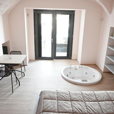 La Suite Di Alice Monopoli Exteriör bild
