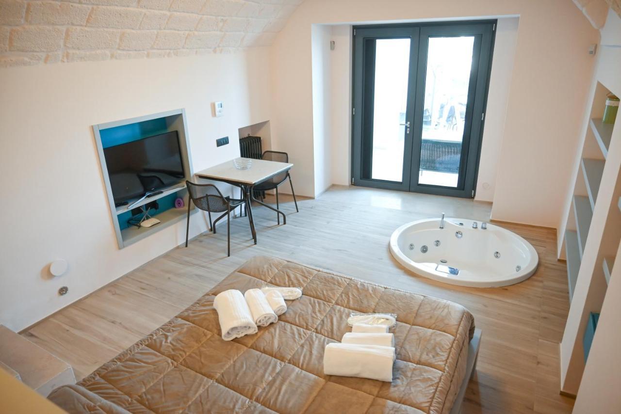 La Suite Di Alice Monopoli Exteriör bild
